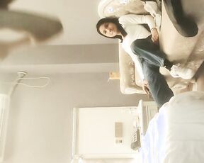 【瘦子探花梦幻馆】，久违的外围场，大圈00后女神，干得瘫软在床好满足，休息后再来第二炮