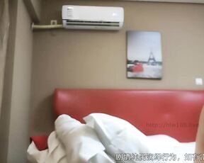 【国产精品】勾搭良家少妇酒店偷情，着急回家