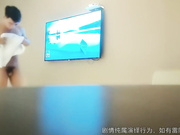 【国产精品】红衣美乳少妇，狂舔嫩穴扛腿侧入