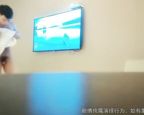 【国产精品】红衣美乳少妇，狂舔嫩穴扛腿侧入