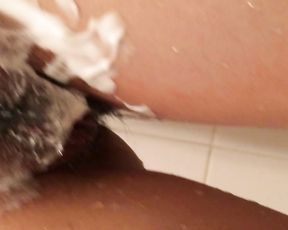 miaotutu 三視頻打包 6月浴室刮毛 鏡子前秀腿 穿白絲顏文字內褲（第一段）