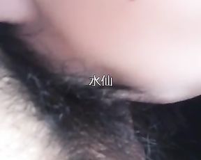 骚货妹子穿着真空透明内衣在车里勾引司机操她 加V 17136993249