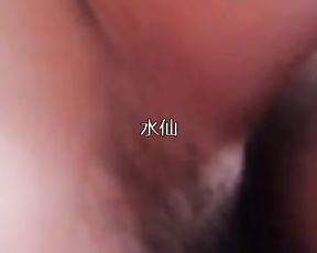 骚货妹子穿着真空透明内衣在车里勾引司机操她 加V 17136993249