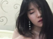高颜值越韩混血美女自摸啪啪自拍福利视频