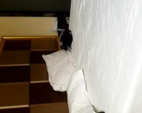 大学生美女和校友炮头男开房啪啪啪女上位销魂干完一起洗鸳鸯浴还用凉水玩冰火还问J8好吃不