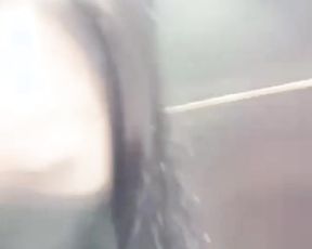 身材丰满性感 一线天粉穴水汪汪 坐在马桶上飙尿_2