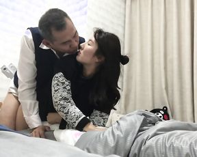 中年男自拍后入情妇