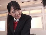 MIAA-181 小恶魔黑裤袜～纤细美脚经常诱惑滑溜裤袜射精的制服美少女～ 渚光希_ (1)
