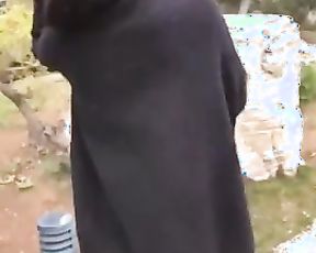 骚美女母狗全裸问路SM调教人前露出