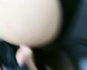 黑丝露脸大小妲己被大哥调教，口交大鸡巴吸蛋蛋玩足交，被大哥爆草菊花玩骚逼，拿着大黑牛自慰呻吟表情好骚